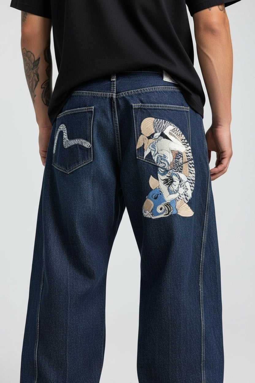 DISTRESSED FISH EMBROIDERY JEANS®